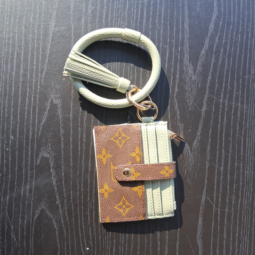 Elegant Brown and Cream Keychain Wallet